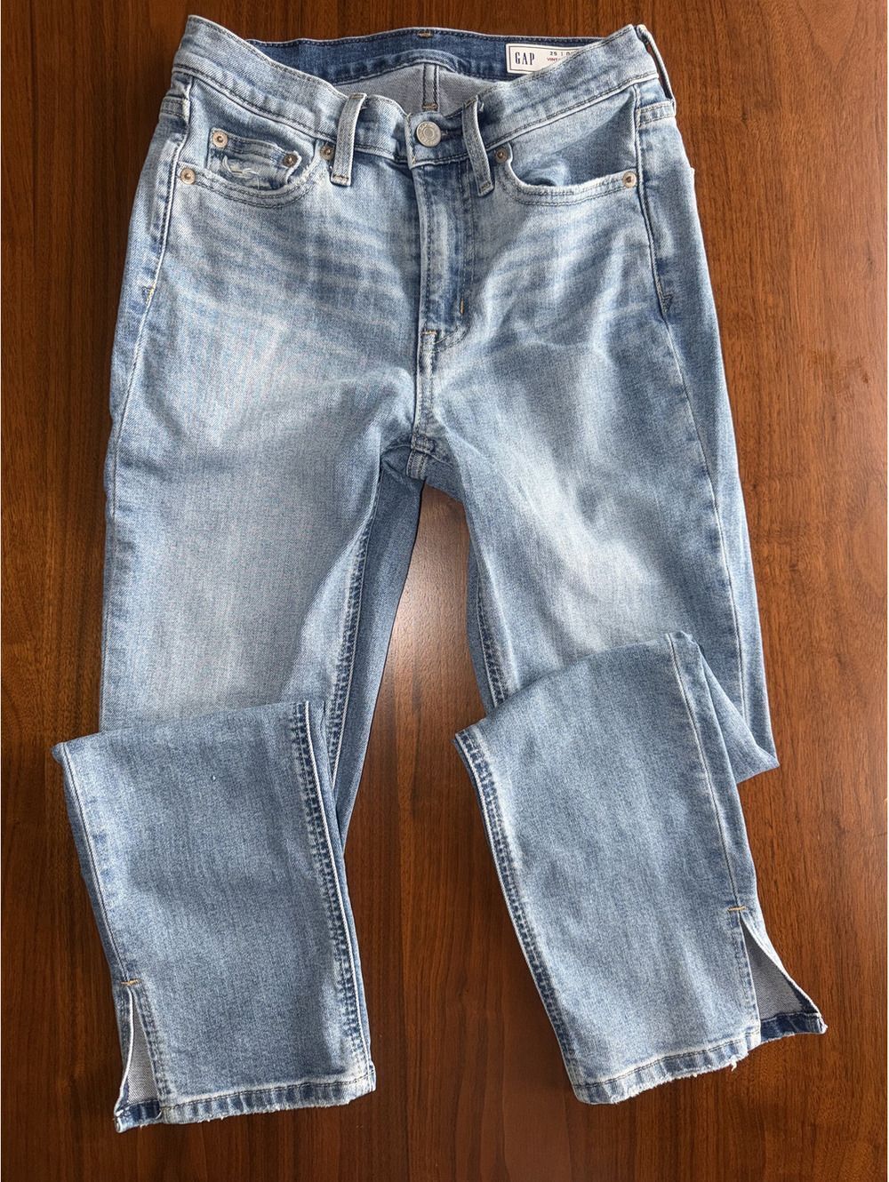 Vintage GAP Women's Slim Mid Rise Light Blue Jeans - Size 25R